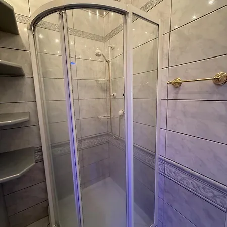 Stillvoll Inklusive Sauna Und Whirlpool Daaden