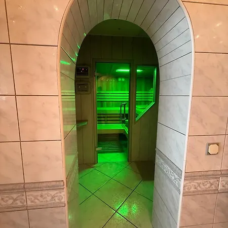 Stillvoll Inklusive Sauna Und Whirlpool * Daaden